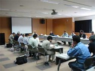 写真:委員会の様子