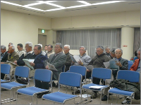 写真 意見を聞く地域住民
