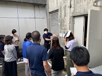 (写真2)実地研修(屋上)の様子