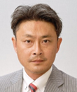 眞鍋芳明氏
