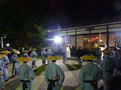 綾渡の夜念仏と盆踊　8月10日（土曜日）