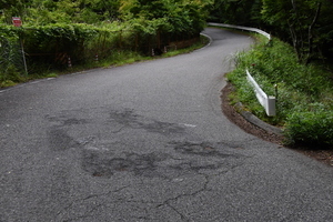 伊勢神トンネルSS車両の焼け跡