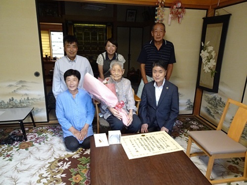 敬老の日お祝い訪問　9月13日（金曜日）