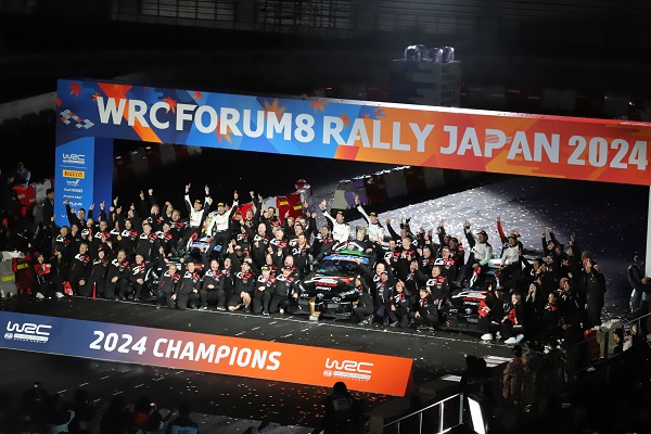 写真：セレモニアルフィニッシュ