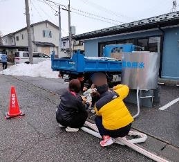 能登半島地震への災害派遣 給水する人たち