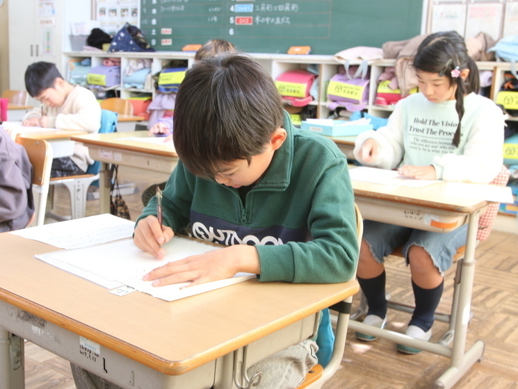 書き初め大会の様子