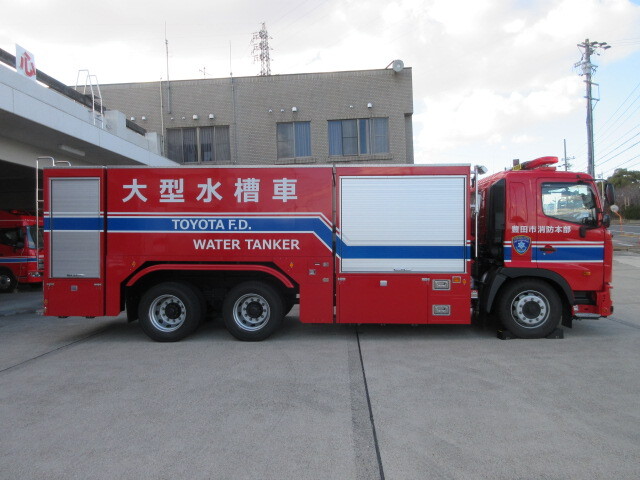 大型水槽車