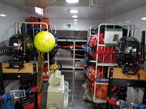資機材搬送車（応急救護・水難救助・特殊災害用コンテナ）　資機材コンテナの中