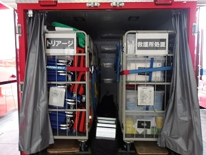 資機材搬送車（応急救護・水難救助・特殊災害用コンテナ）　資機材コンテナの中02