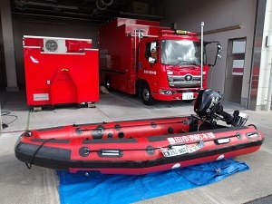 資機材搬送車（応急救護・水難救助・特殊災害用コンテナ）　ボート