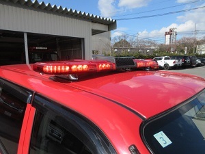 広報車　ライト