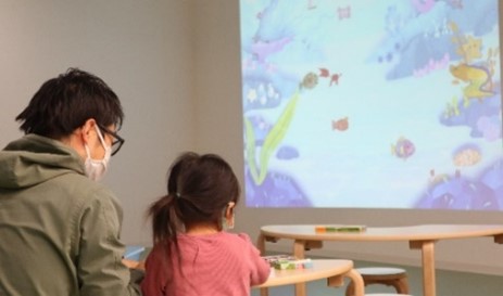 （3）壁面ブロックあそび及びえいぞうあそびスペース2