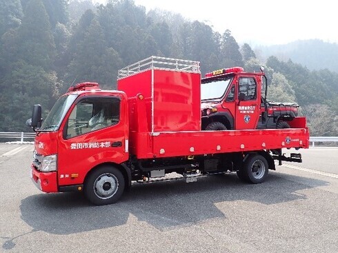 資機材搬送車