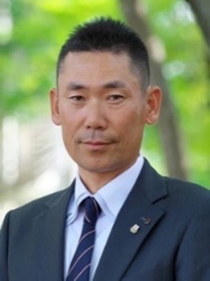 青戸慎司氏