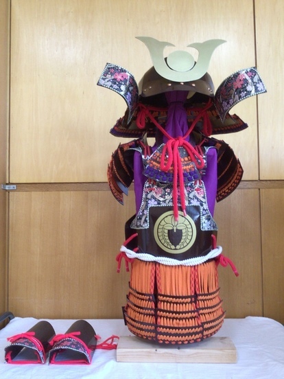 寄贈される甲冑